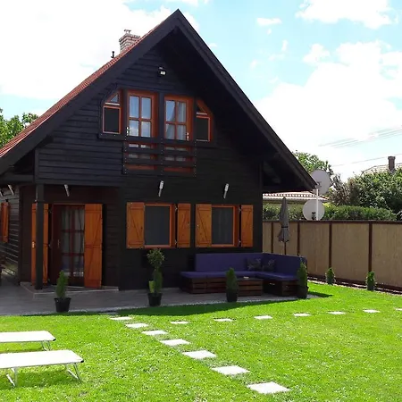 Holiday home Velence Korzo Pihenohaz