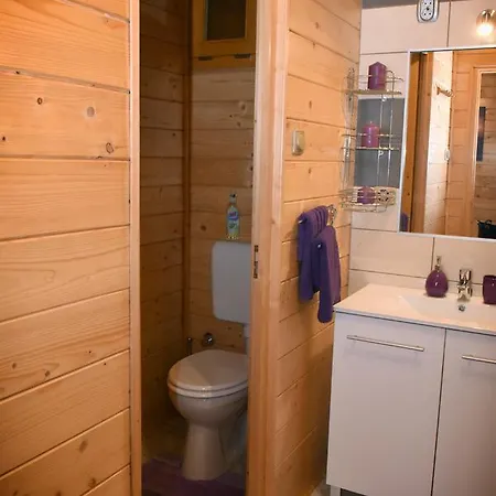 Velence Korzo Pihenohaz