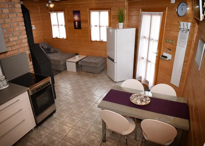 Ferienhaus Velence Korzo Pihenohaz